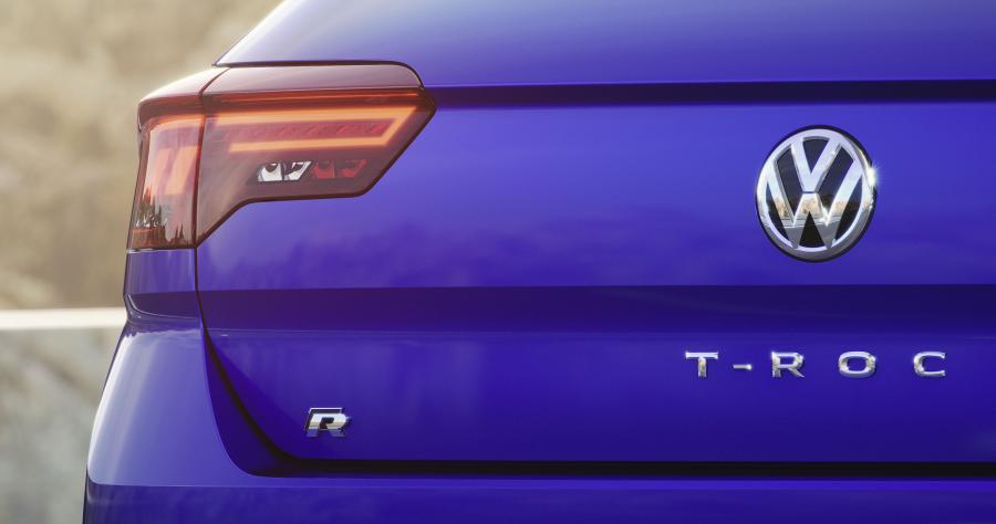 Логотип Volkswagen T-Roc R 2019 года  (WW) (фото 8 из 53)